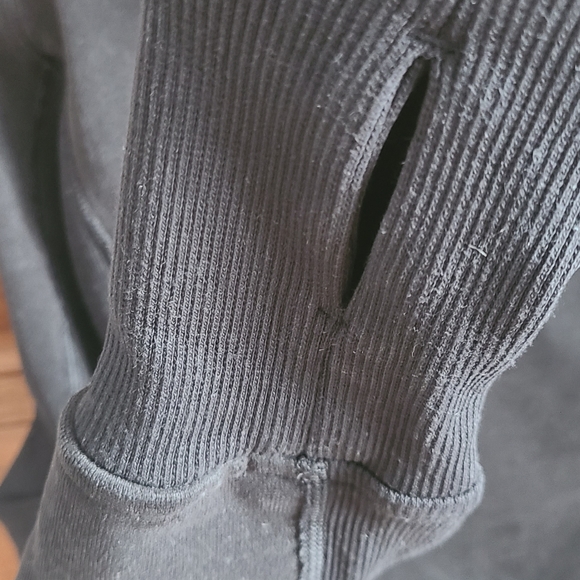 Lululemon Scuba Hoodie - Picture 5 of 5